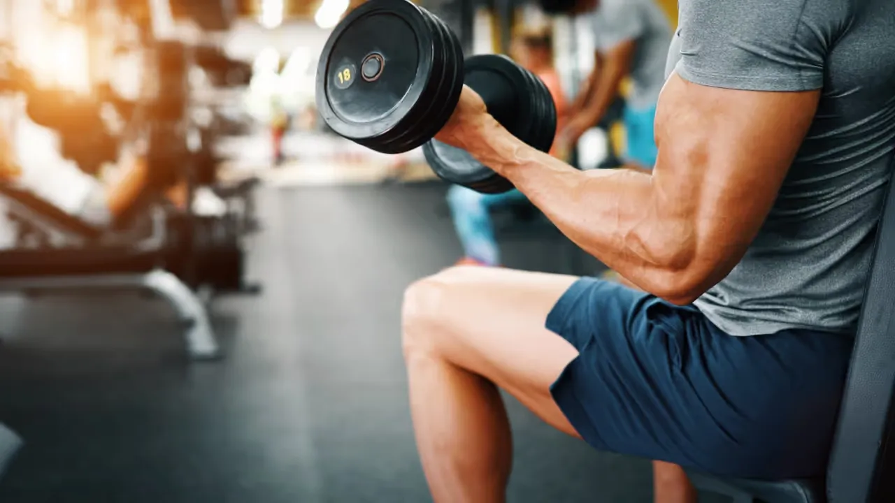 Magi med träning och livsstil